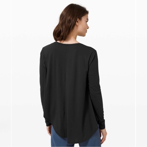 Lululemon Silk Blend Asymmetrical Long Sleeve Tunic Top - Picture 3 of 14